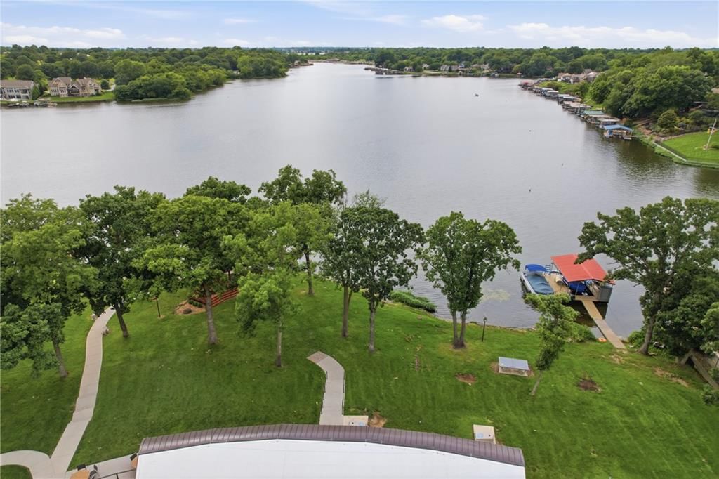 Photo 70 of 75 - 1 S Buffalo Ridge Court, Lake Winnebago, MO 64034