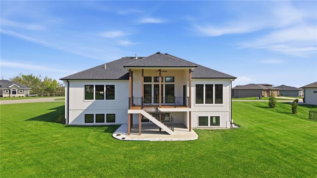 Photo 59 of 75 - 1 S Buffalo Ridge Court, Lake Winnebago, MO 64034