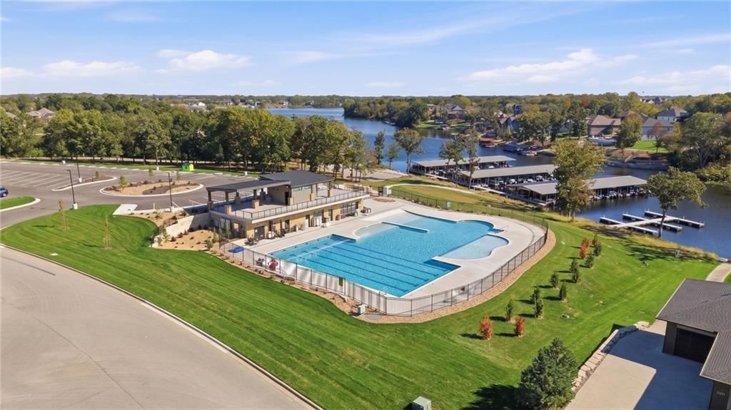 Photo 64 of 75 - 1 S Buffalo Ridge Court, Lake Winnebago, MO 64034