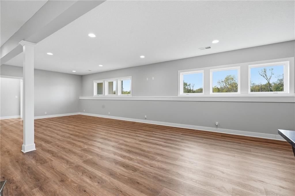 Photo 46 of 75 - 1 S Buffalo Ridge Court, Lake Winnebago, MO 64034