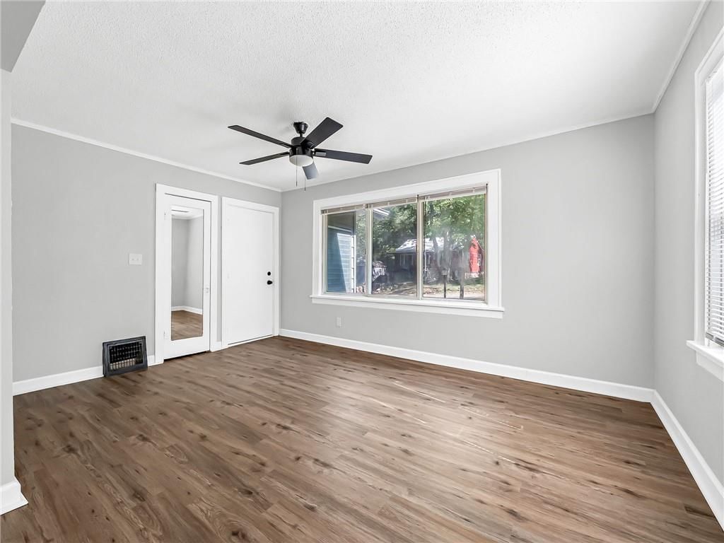 1906 S Ash Avenue, Independence, MO: listing photo 3