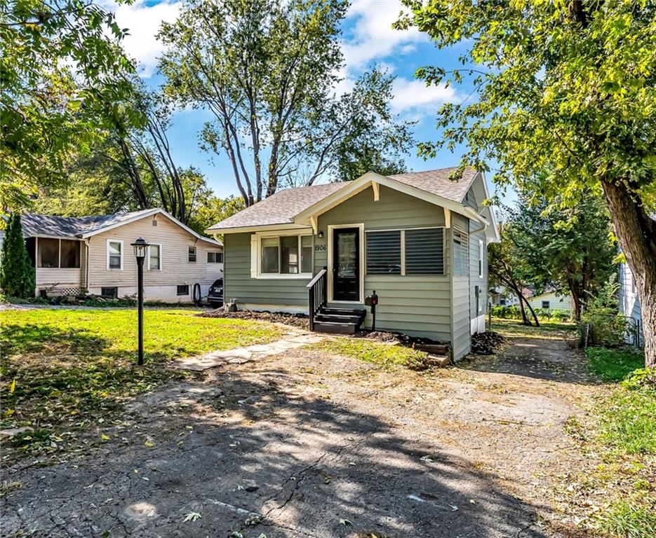 1906 S Ash Avenue, Independence, MO: listing photo 2