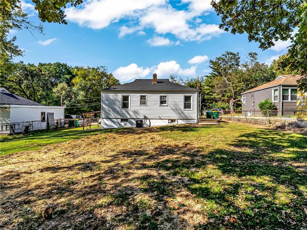Big backyard, fenced yard and flat lot at 2221 N 36th Street, Kansas City, KS 66104
