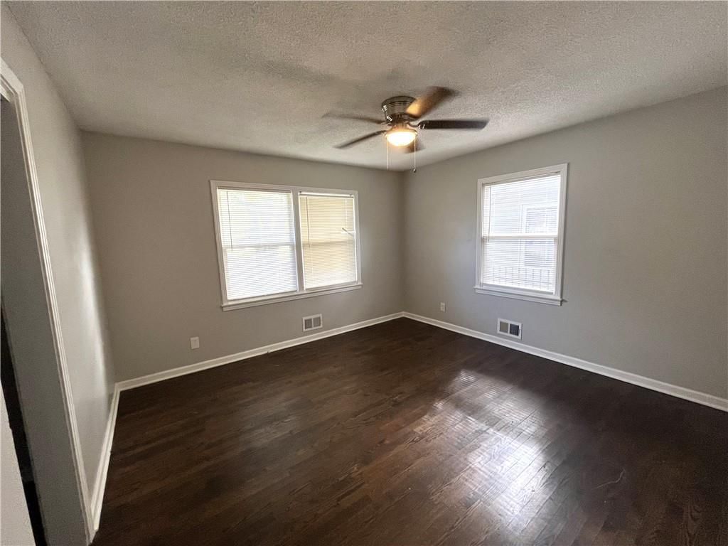 Photo 10 of 19 - 7416 Montgall Avenue, Kansas City, MO 64132
