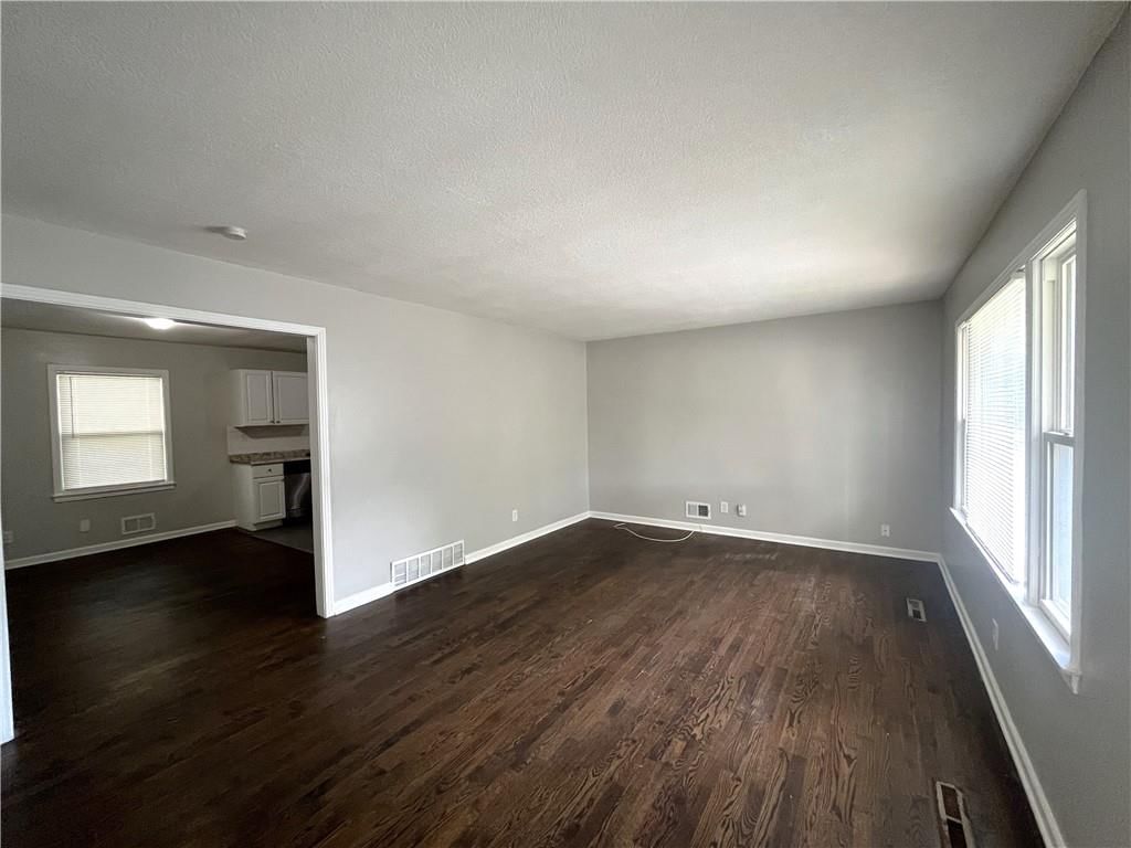 7416 Montgall Avenue, Kansas City, MO: listing photo 3