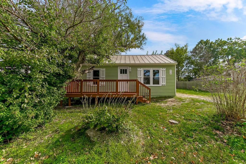 514 N Taylor Street, Pleasant Hill, MO