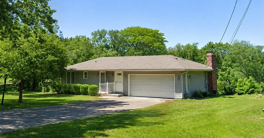 9334 Nelson Lane, Kansas City, KS: listing photo 3