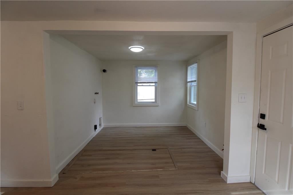 Photo 17 of 29 - 231 S BETHANY Street