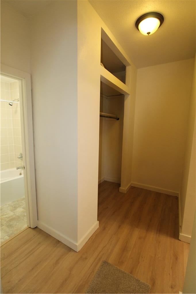 Photo 13 of 29 - 231 S BETHANY Street