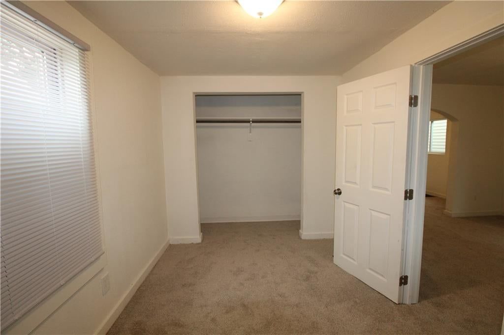 Photo 6 of 29 - 231 S BETHANY Street