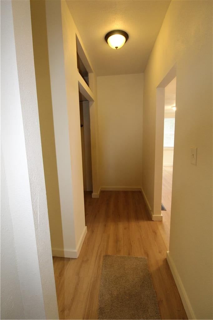 Photo 11 of 29 - 231 S BETHANY Street