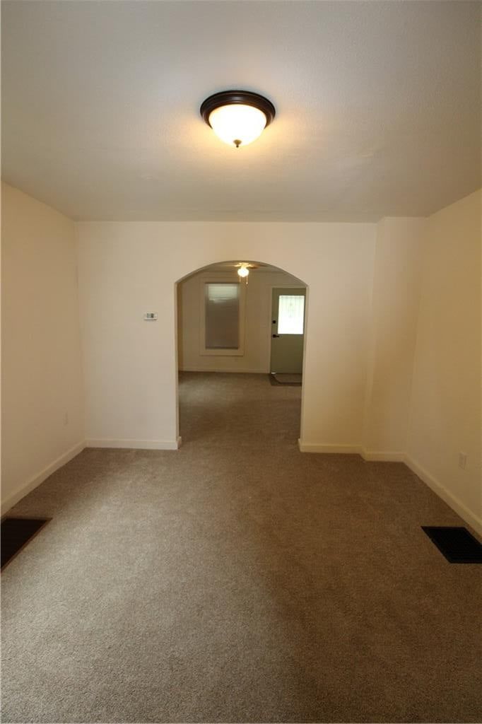 Photo 12 of 29 - 231 S BETHANY Street