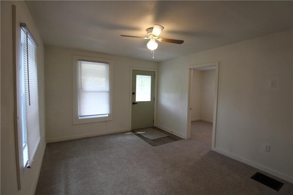 Photo 25 of 29 - 231 S BETHANY Street