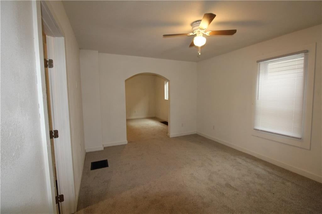 Photo 7 of 29 - 231 S BETHANY Street