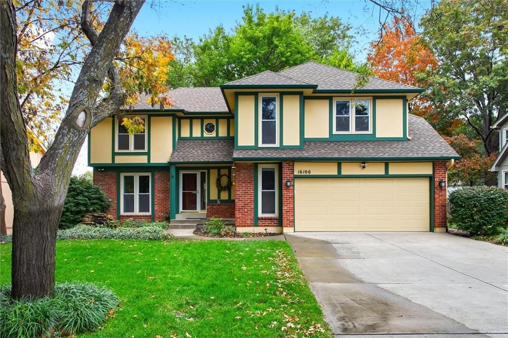 16106 W 136th Terrace, Olathe, KS: listing photo 2