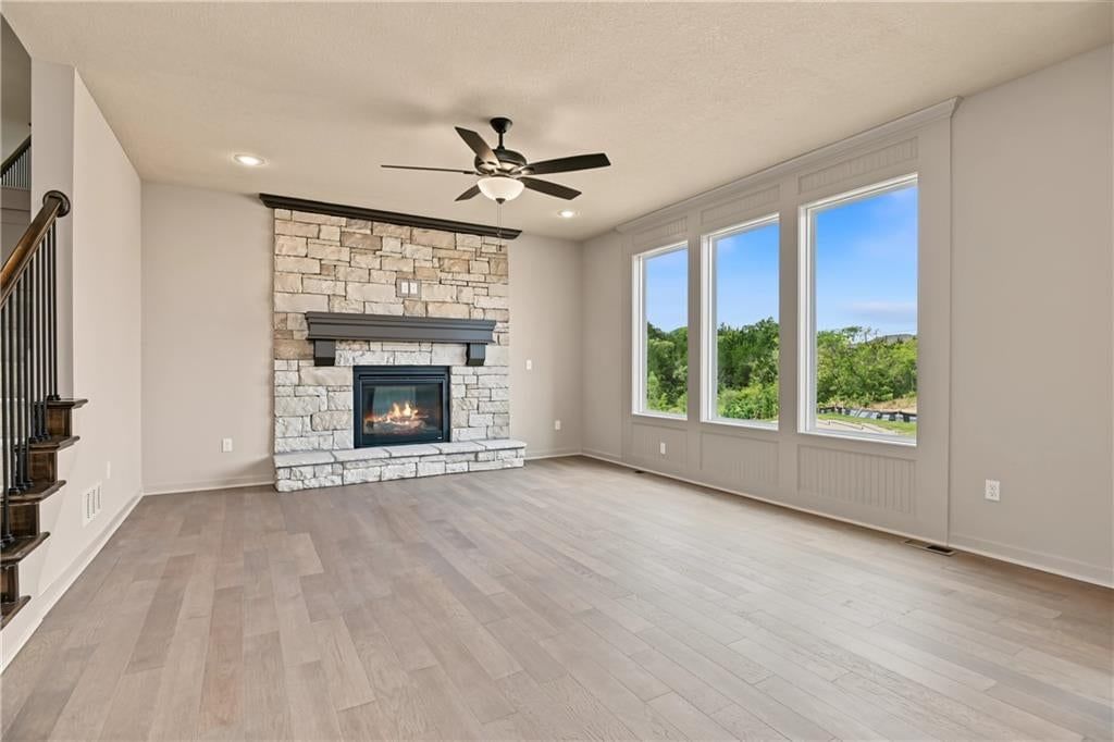 Photo 12 of 45 - 6042 Apache Drive
