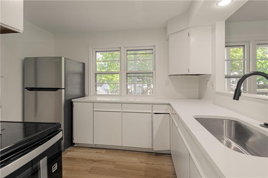 Photo 10 of 27 - 6730 Hawthorne Avenue