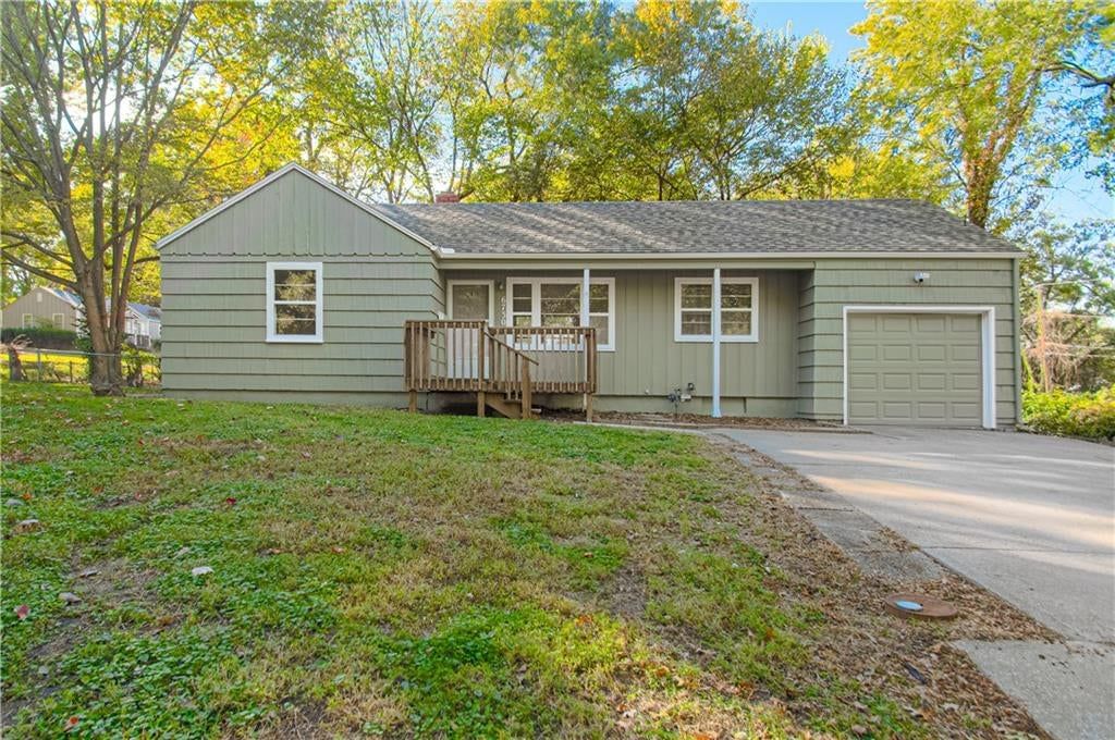 6730 Hawthorne Avenue, Raytown, MO