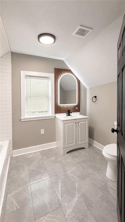 Photo 18 of 22 - 3942 Flora Avenue, Kansas City, MO 64110