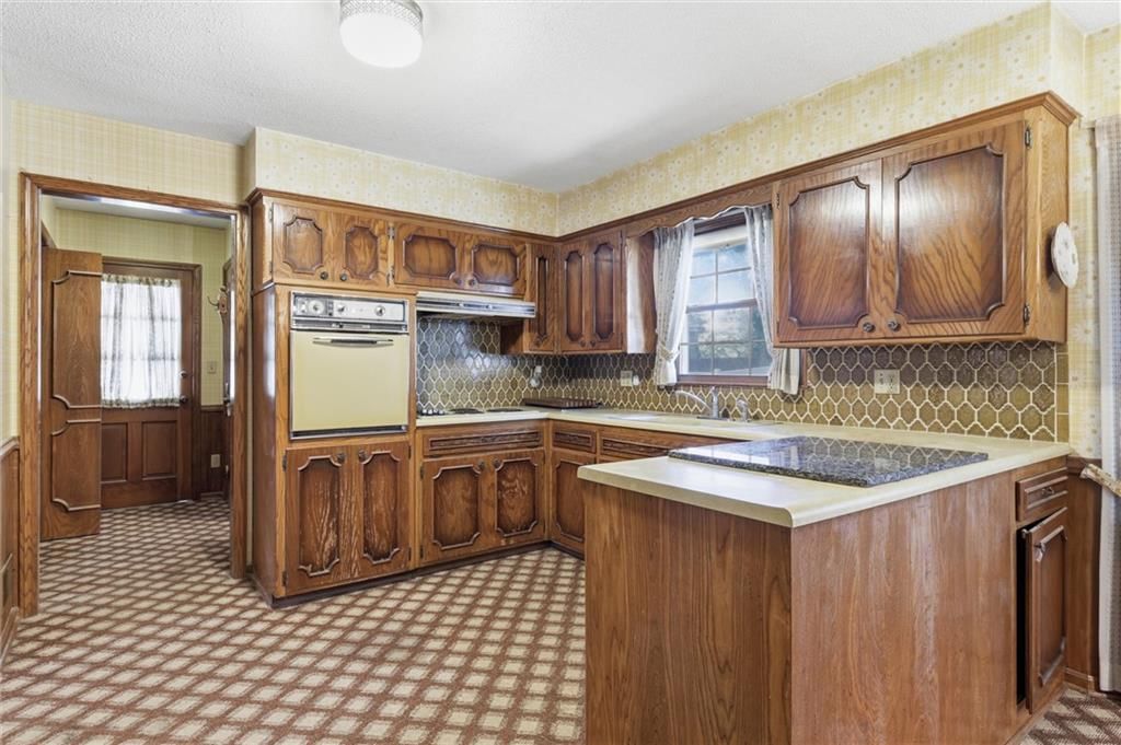 Photo 13 of 60 - 9209 W 47th Street, Merriam, KS 66203