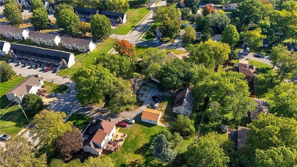 Photo 56 of 60 - 9209 W 47th Street, Merriam, KS 66203