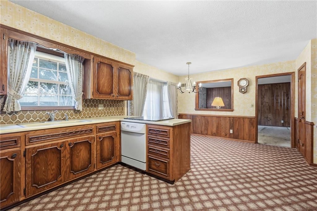 Photo 11 of 60 - 9209 W 47th Street, Merriam, KS 66203