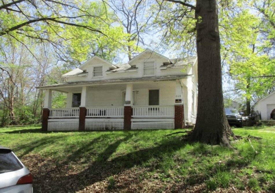 2123 E 83rd Street, Kansas City, MO: listing photo 2