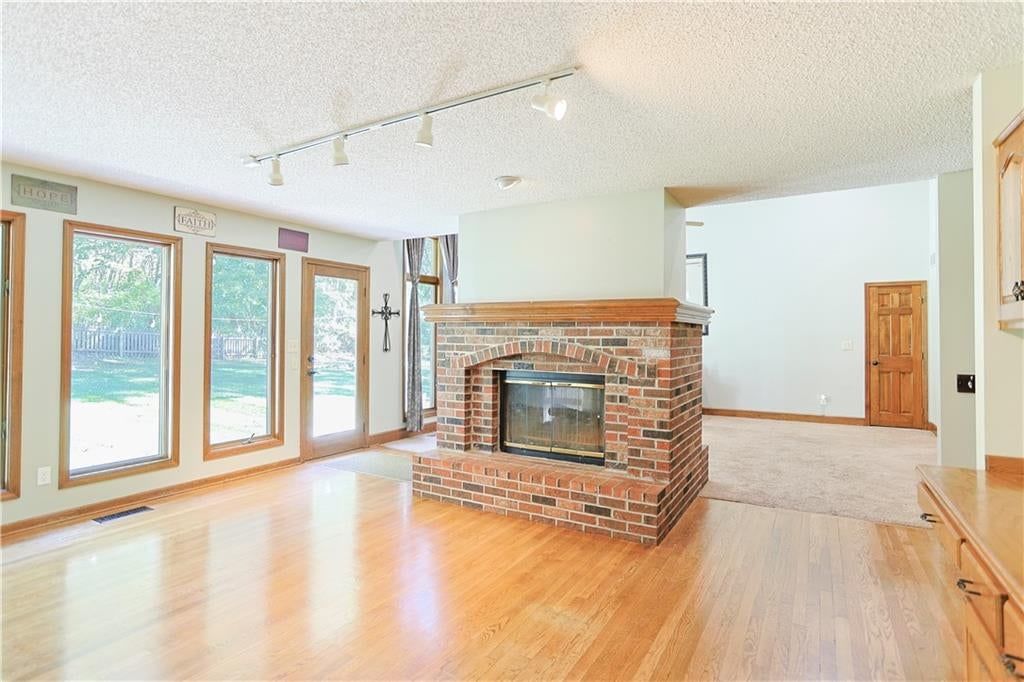 Photo 11 of 45 - 5101 S Tierney Court
