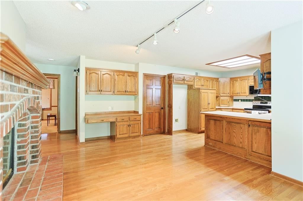 Photo 13 of 45 - 5101 S Tierney Court
