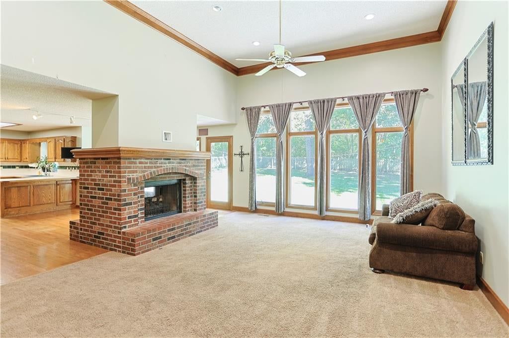 Photo 4 of 45 - 5101 S Tierney Court
