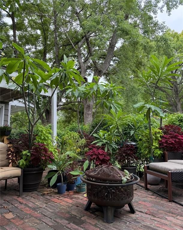Fire pit at 622 Walnut Street, Liberty, MO 64068