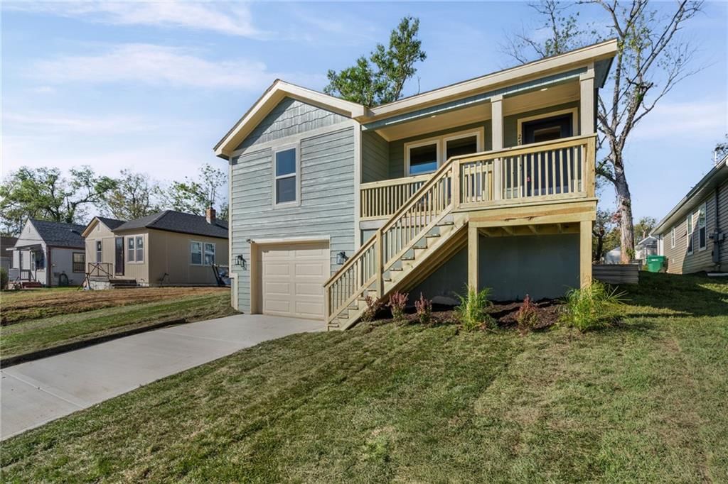 2714 N 21st Place, Kansas City, KS: listing photo 2