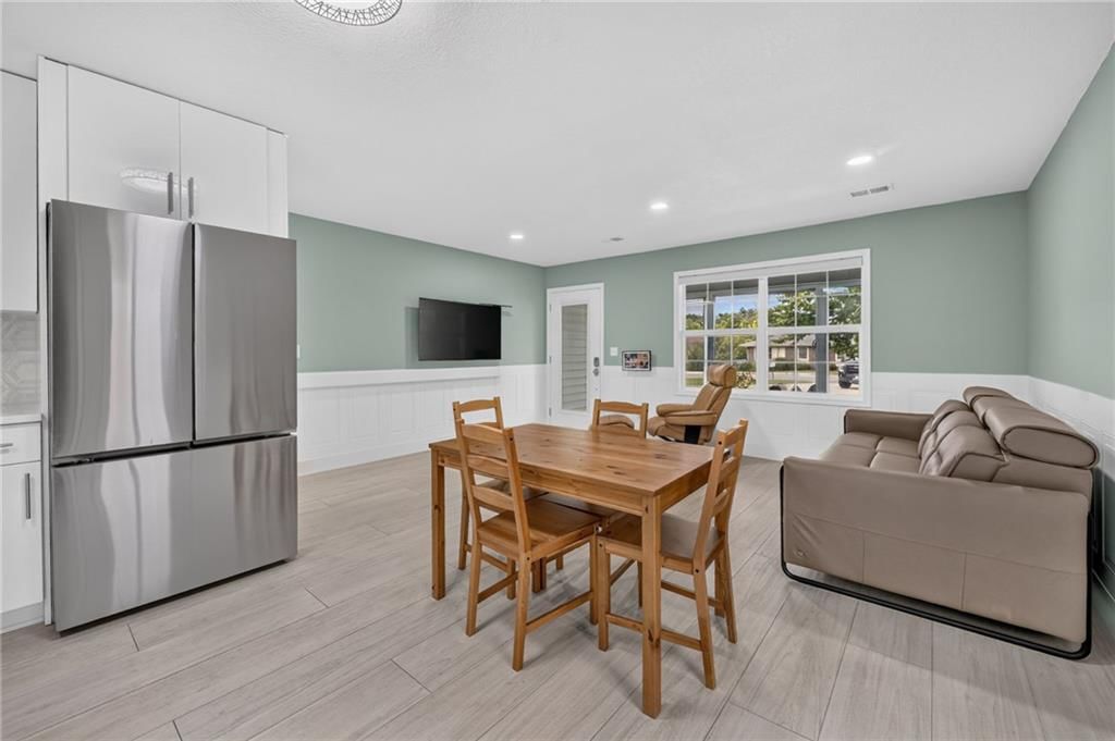 Photo 18 of 38 - 123 E Madison Street, Gardner, KS 66030