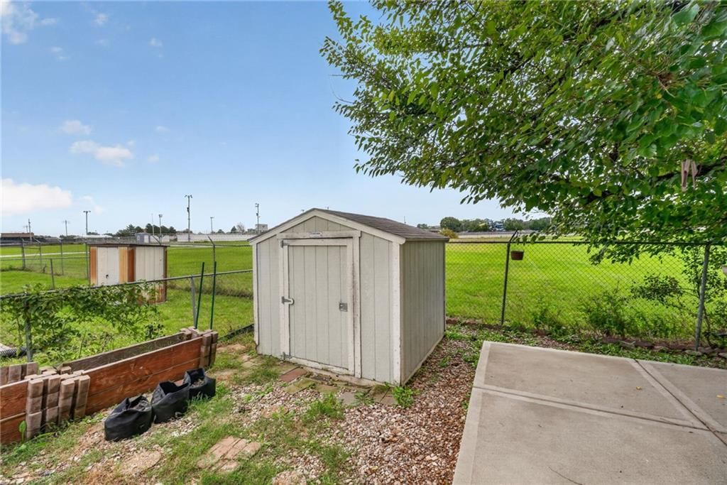 Photo 37 of 38 - 123 E Madison Street, Gardner, KS 66030