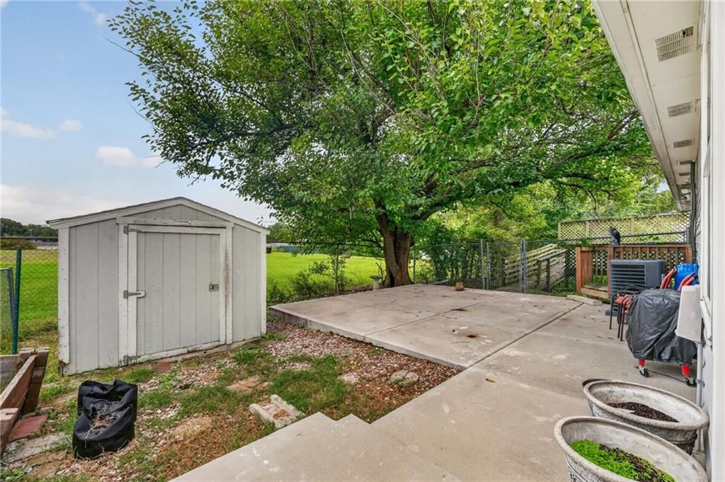 Photo 35 of 38 - 123 E Madison Street, Gardner, KS 66030
