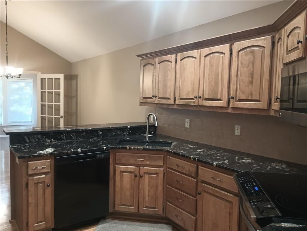 Photo 10 of 24 - 14121 W 152nd Terrace #4003, Olathe, KS 66062
