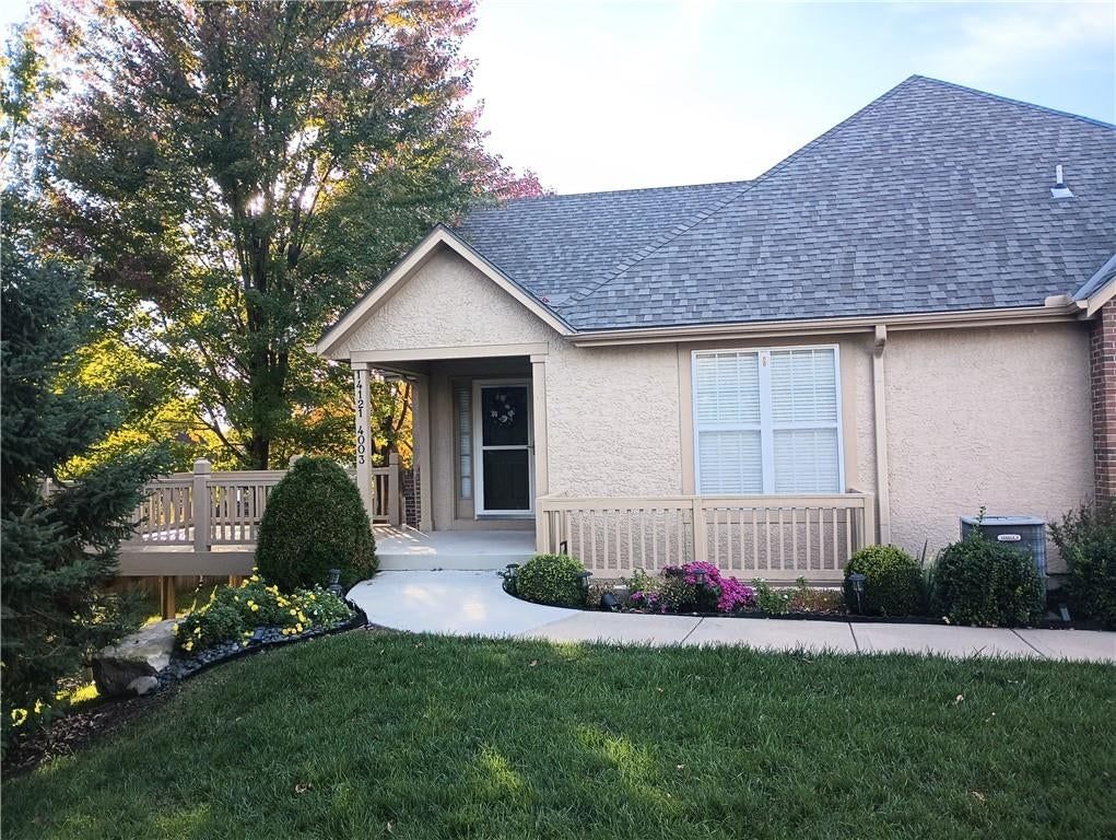 14121 W 152nd Terrace, Olathe, KS: listing photo 3