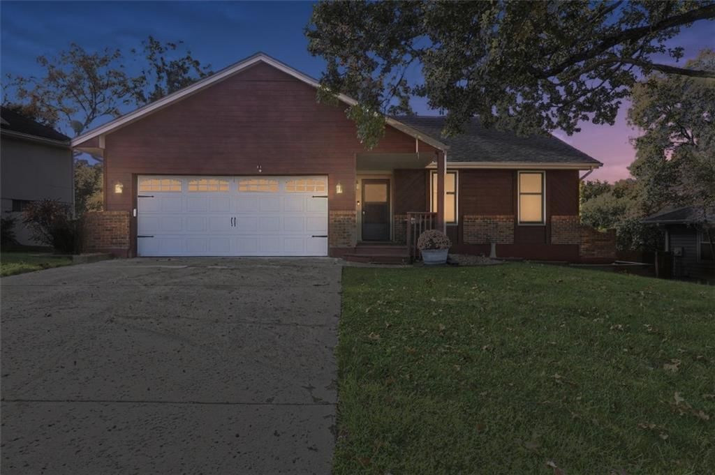 2600 SW Morningside Drive, Blue Springs, MO