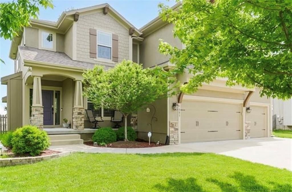 1005 SW Whistle Drive, Lee's Summit, MO