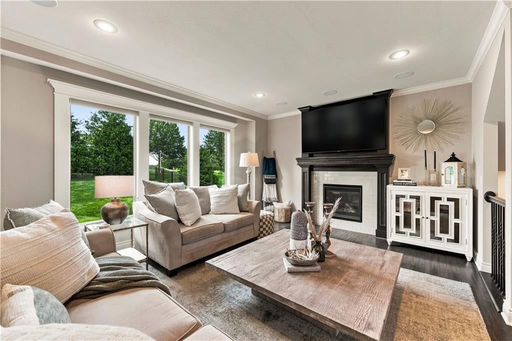 Photo 8 of 51 - 8810 W 165th Terrace, Overland Park, KS 66085