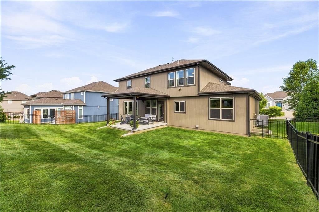 Photo 40 of 51 - 8810 W 165th Terrace, Overland Park, KS 66085