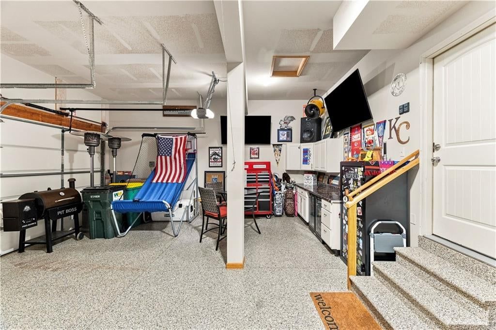 Photo 23 of 51, 8810 W 165th Terrace, Overland Park, KS 66085