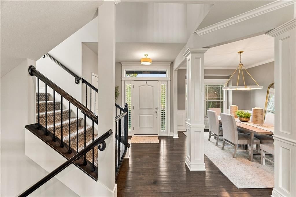 8810 W 165th Terrace, Overland Park, KS: listing photo 3