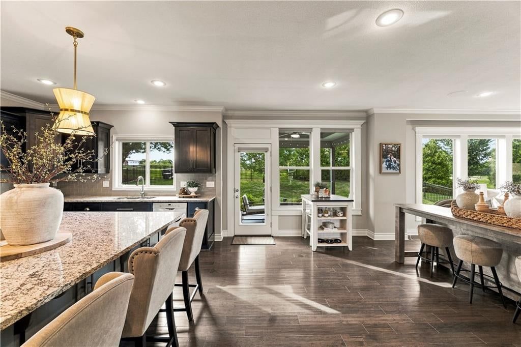 Photo 15 of 51 - 8810 W 165th Terrace, Overland Park, KS 66085