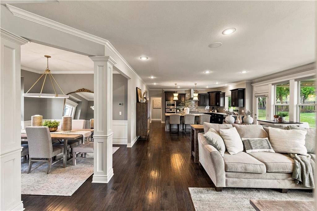 Photo 12 of 51 - 8810 W 165th Terrace, Overland Park, KS 66085