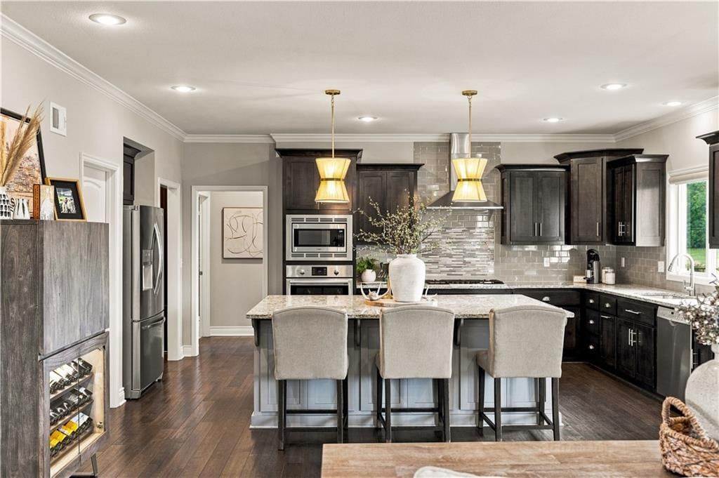 Photo 14 of 51 - 8810 W 165th Terrace, Overland Park, KS 66085