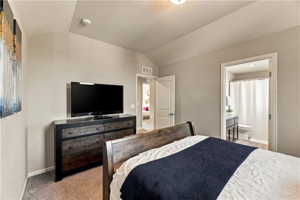 Photo 30 of 51 - 8810 W 165th Terrace, Overland Park, KS 66085