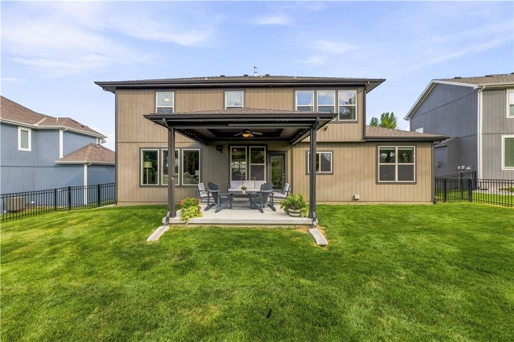 Photo 39 of 51, 8810 W 165th Terrace, Overland Park, KS 66085