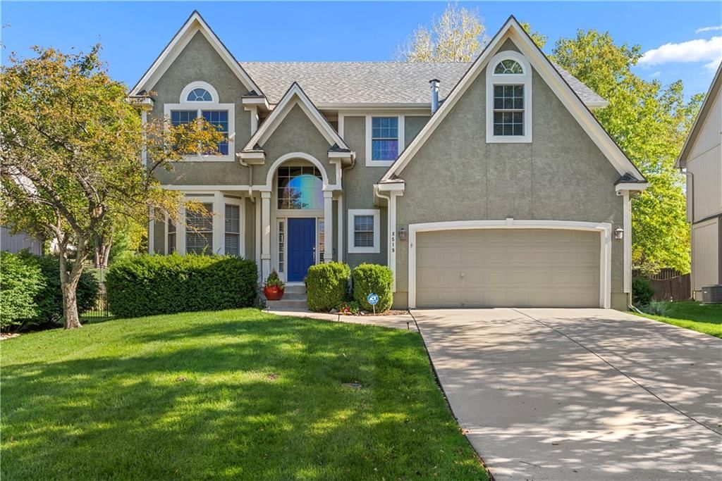 8519 HAVEN Street, Lenexa, KS