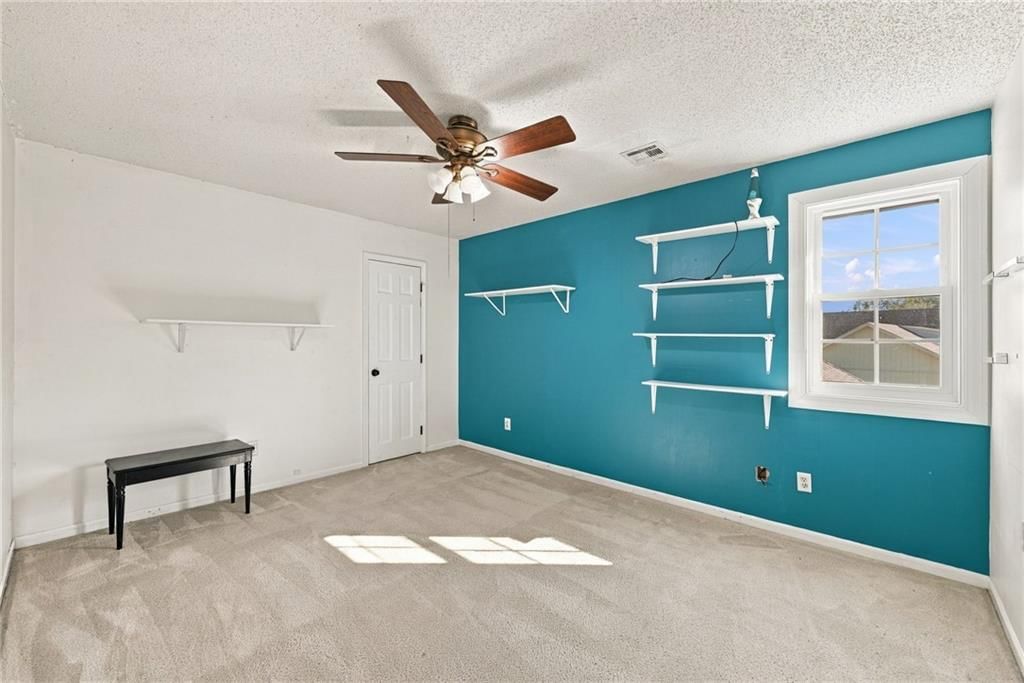 Photo 22 of 36 - 18107 E 51st Street Court, Independence, MO 64055